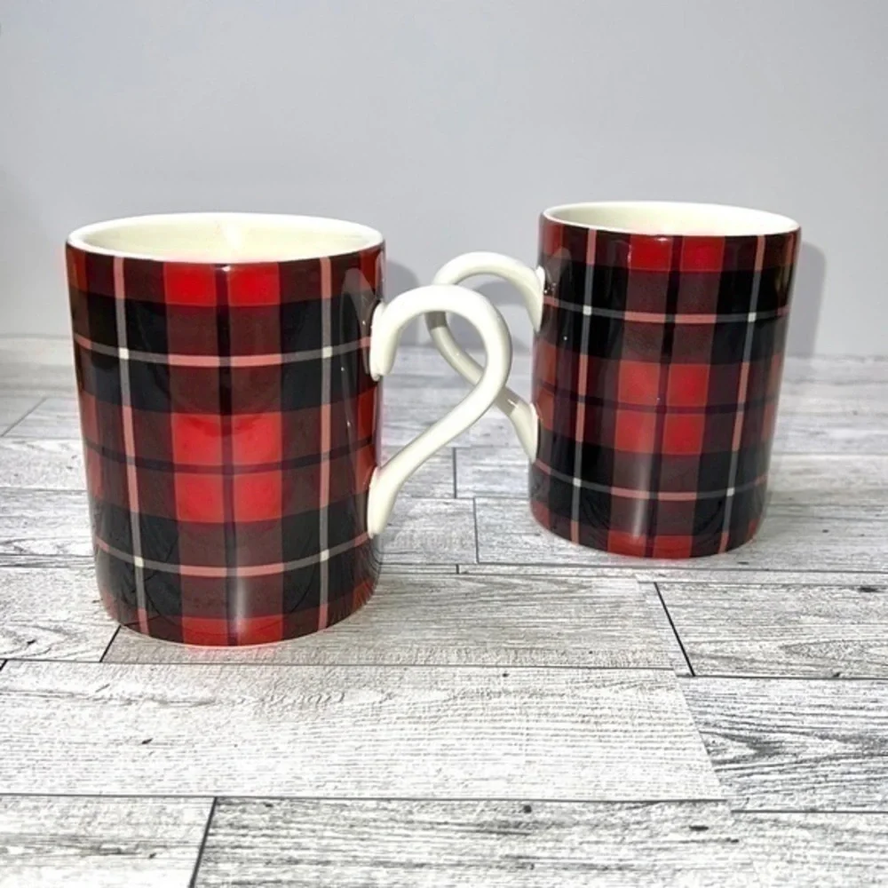 Pottery Barn Landon Plaid Mugs Set of 2